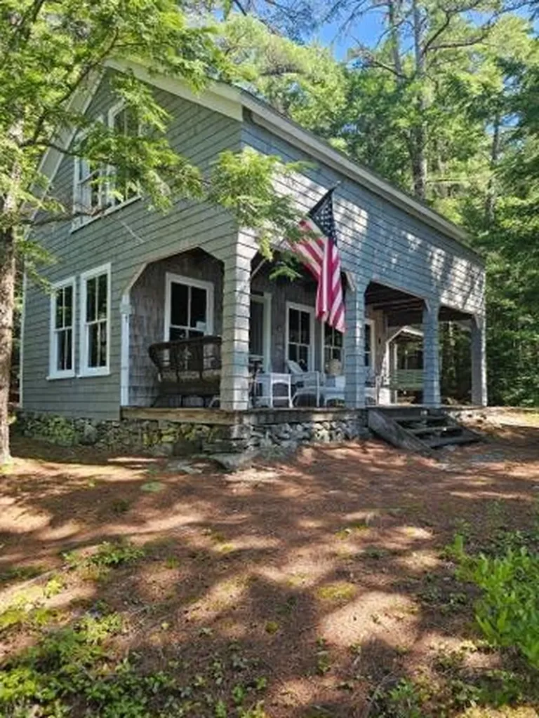 9 Millstone Island Liberty ME 04949