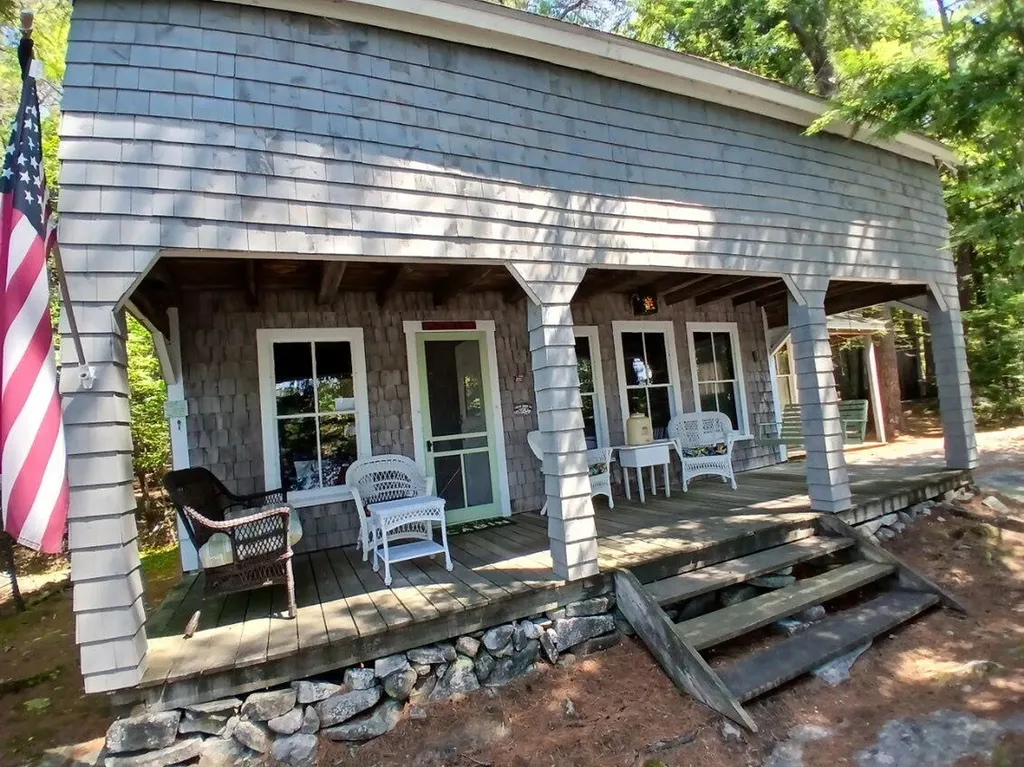 9 Millstone Island Liberty ME 04949