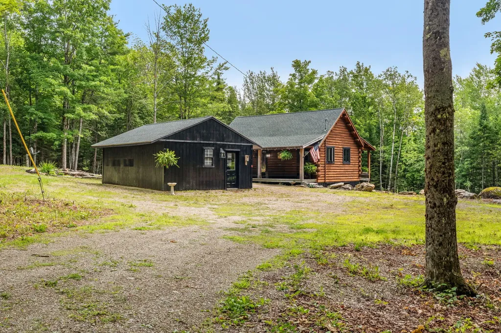 1035 Mullen Road Stetson ME 04488