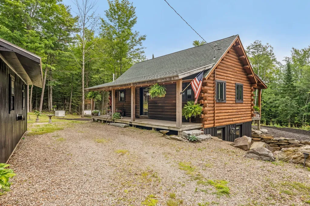 1035 Mullen Road Stetson ME 04488