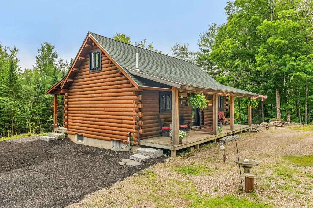 1035 Mullen Road Stetson ME 04488