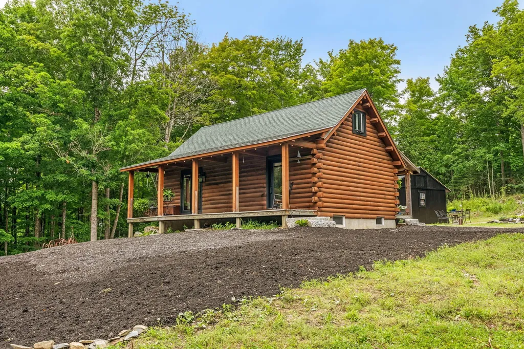 1035 Mullen Road Stetson ME 04488