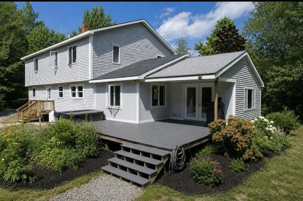 10 Lupine Lane Trenton ME 04605