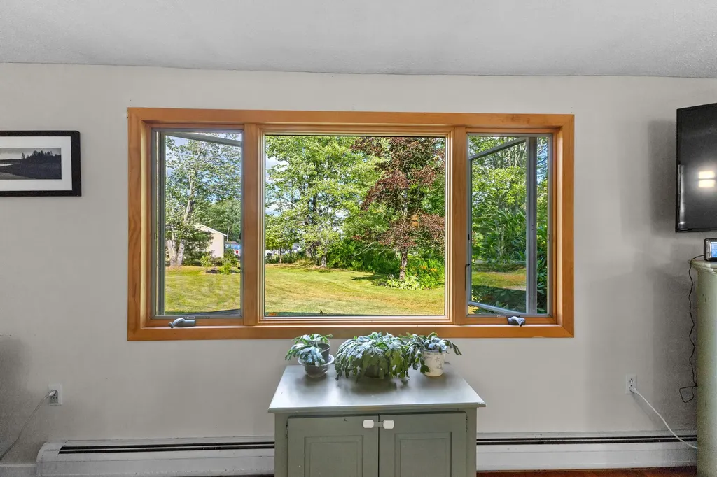 10 Lupine Lane Trenton ME 04605