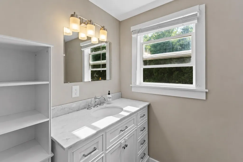 10 Lupine Lane Trenton ME 04605