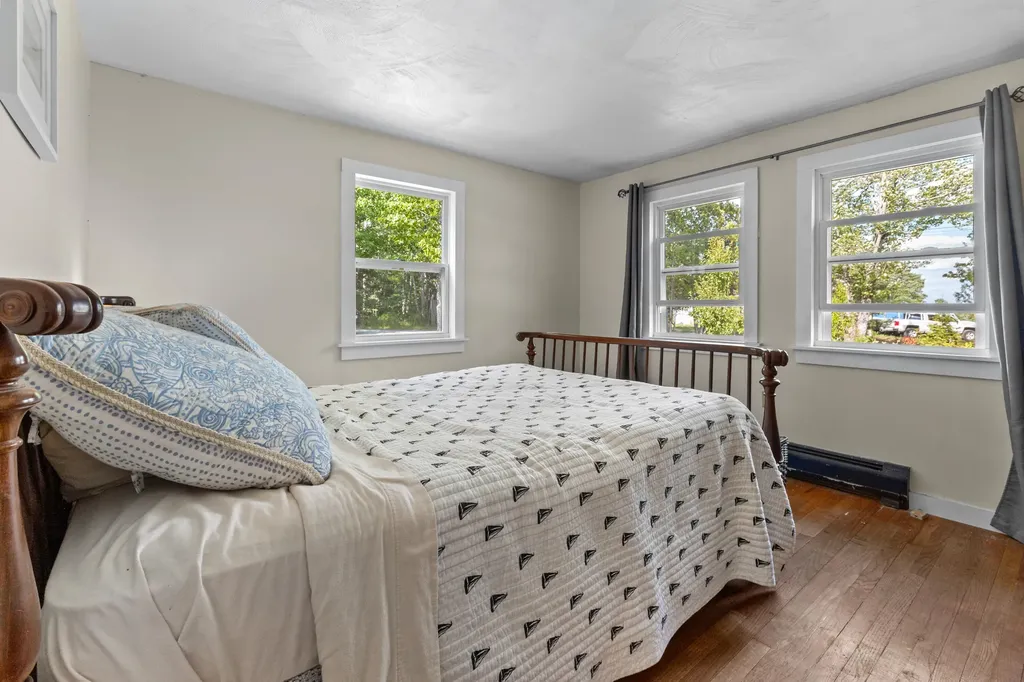 10 Lupine Lane Trenton ME 04605