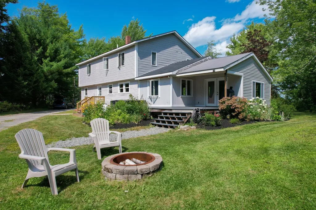 10 Lupine Lane Trenton ME 04605