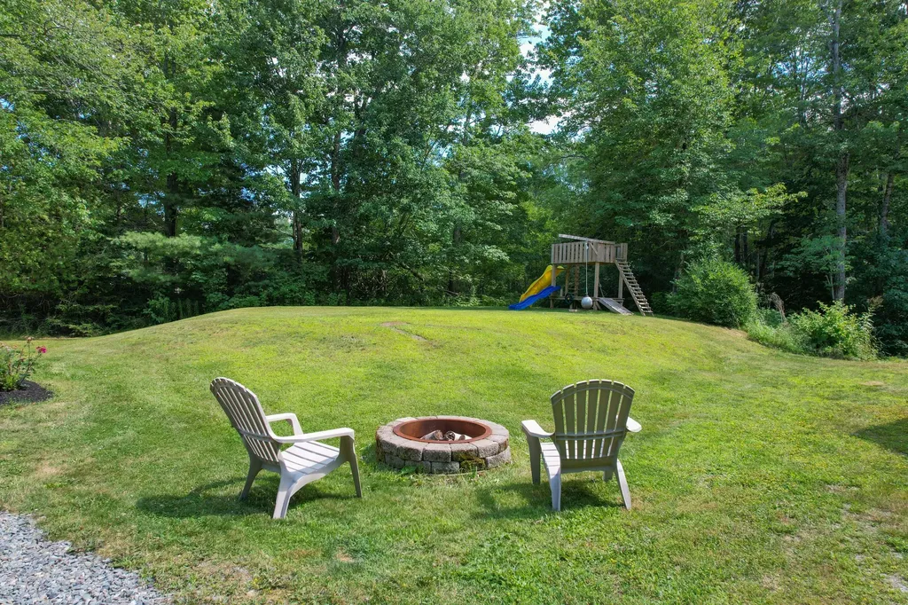 10 Lupine Lane Trenton ME 04605
