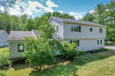10 Lupine Lane Trenton ME 04605