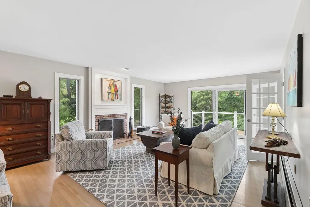 36 Old Boston Road Arundel ME 04046