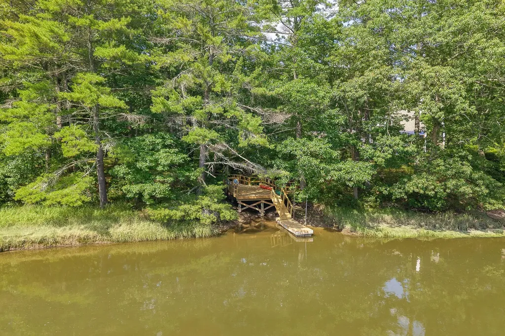 36 Old Boston Road Arundel ME 04046