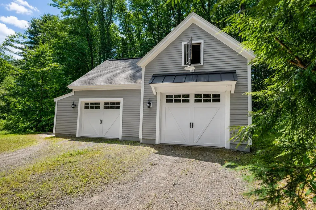 36 Old Boston Road Arundel ME 04046