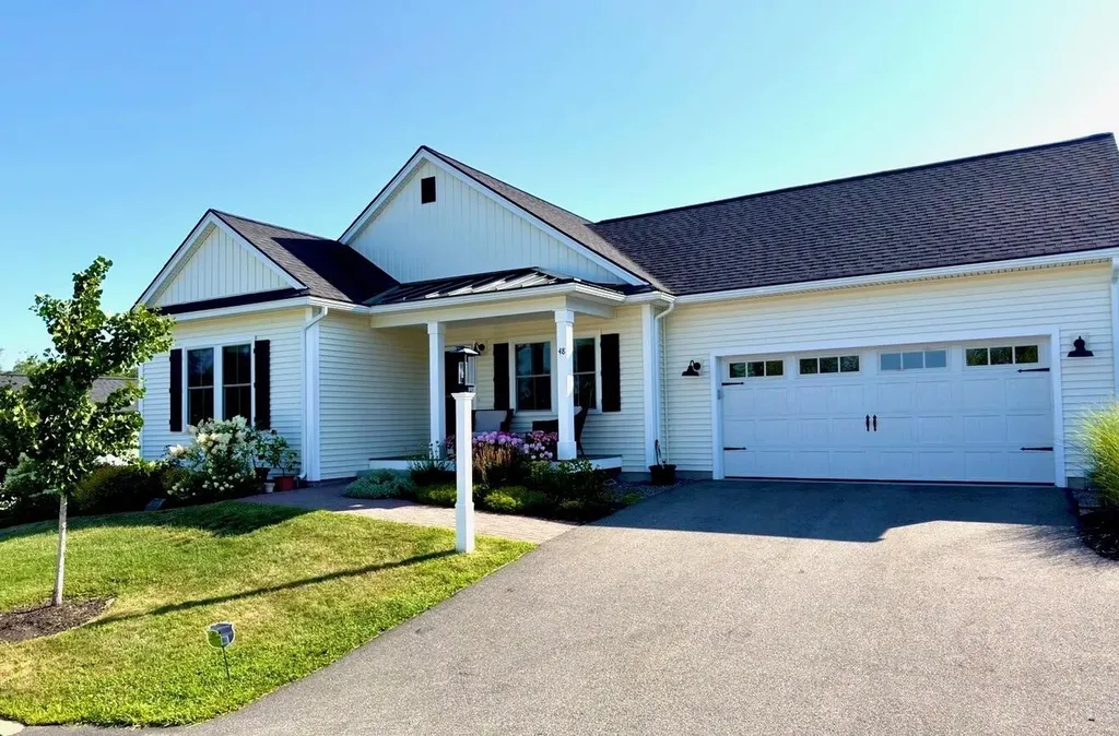 48 Maxwell Woods Drive Cape Elizabeth ME 04107