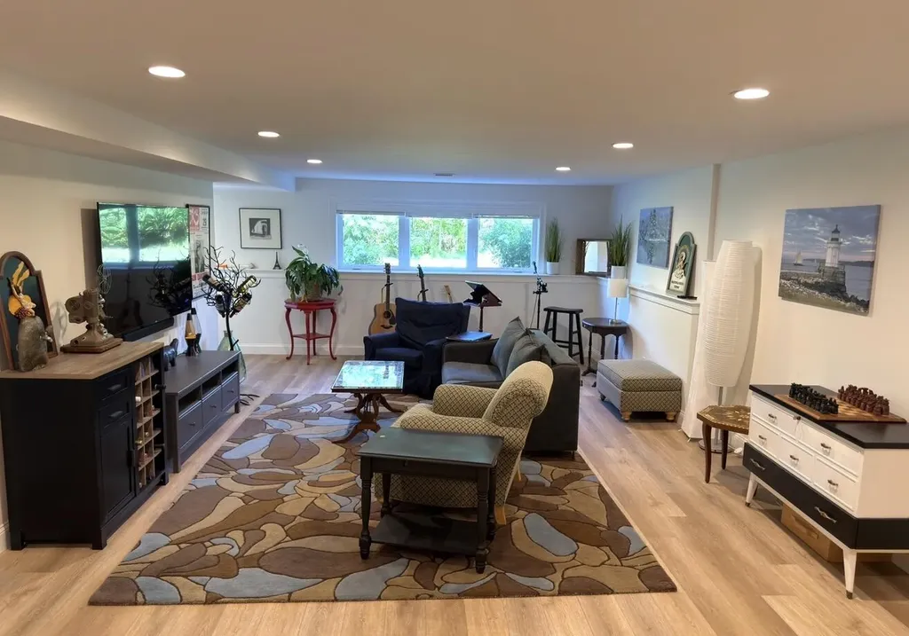 48 Maxwell Woods Drive Cape Elizabeth ME 04107