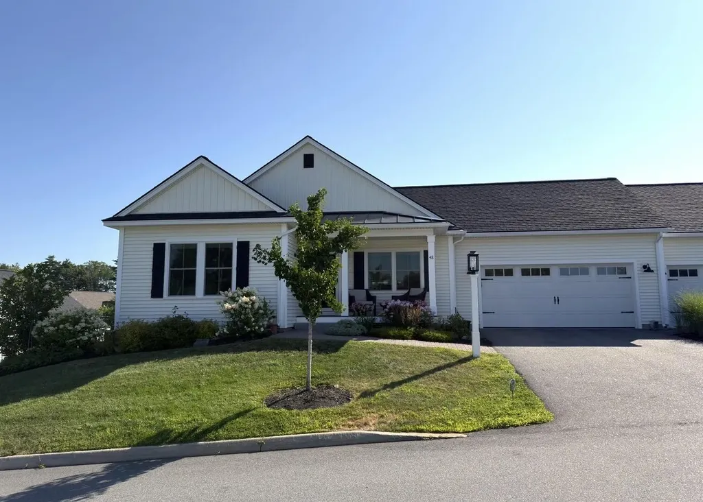 48 Maxwell Woods Drive Cape Elizabeth ME 04107