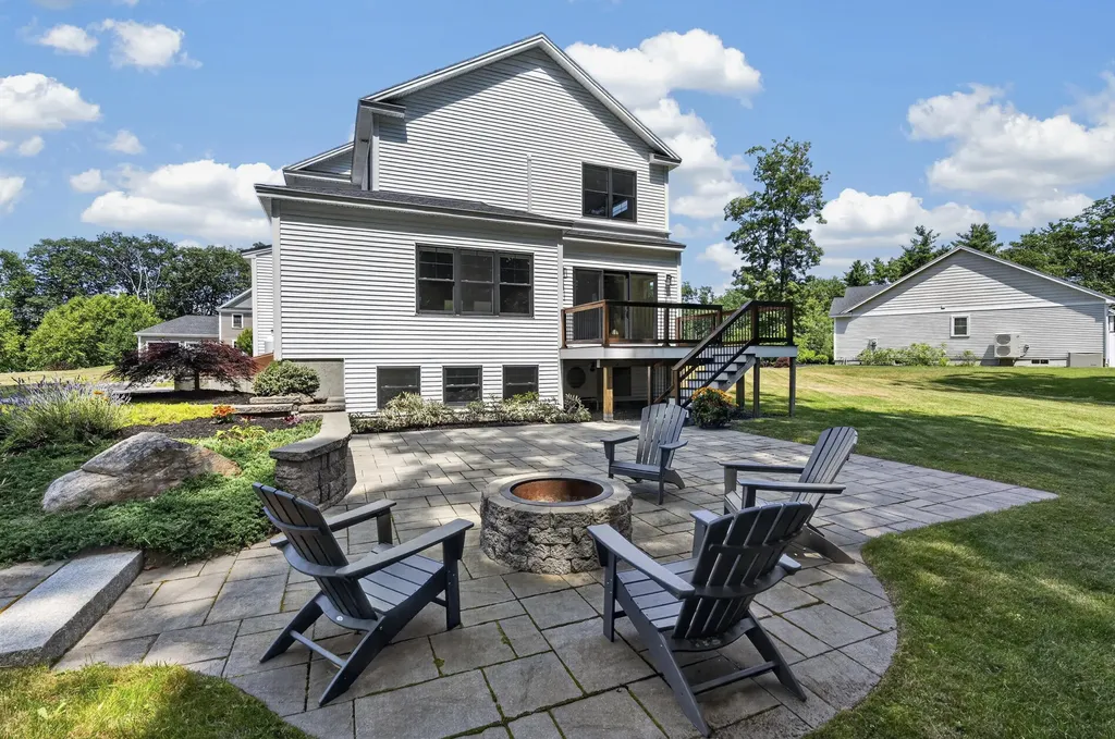 32 Ice Pond Drive Portland ME 04103