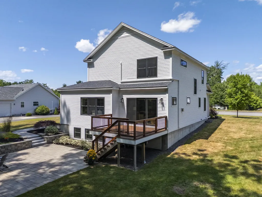 32 Ice Pond Drive Portland ME 04103