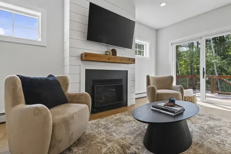 32 Ice Pond Drive Portland ME 04103