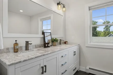32 Ice Pond Drive Portland ME 04103
