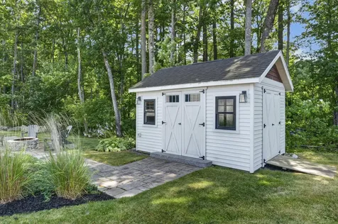 32 Ice Pond Drive Portland ME 04103