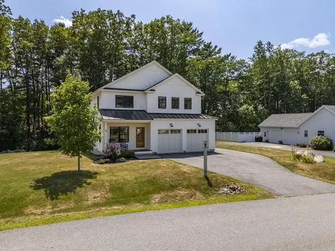 32 Ice Pond Drive Portland ME 04103