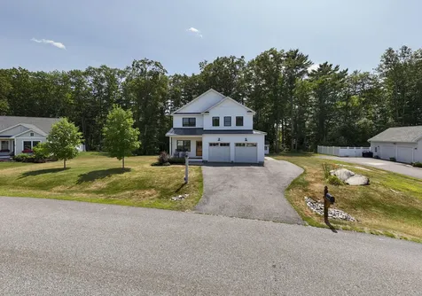 32 Ice Pond Drive Portland ME 04103