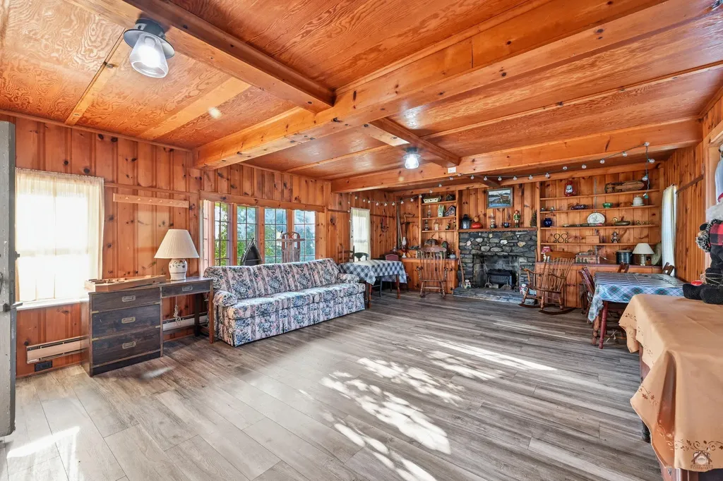 19 Coolidge Road Wayne ME 04284