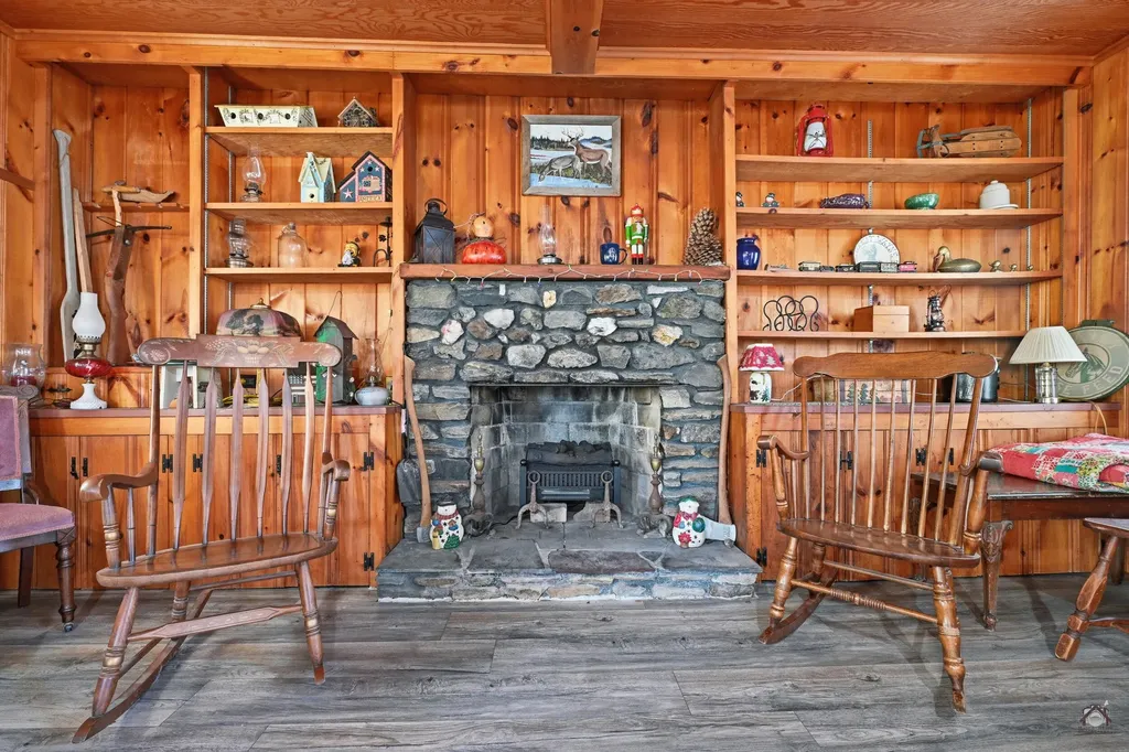 19 Coolidge Road Wayne ME 04284