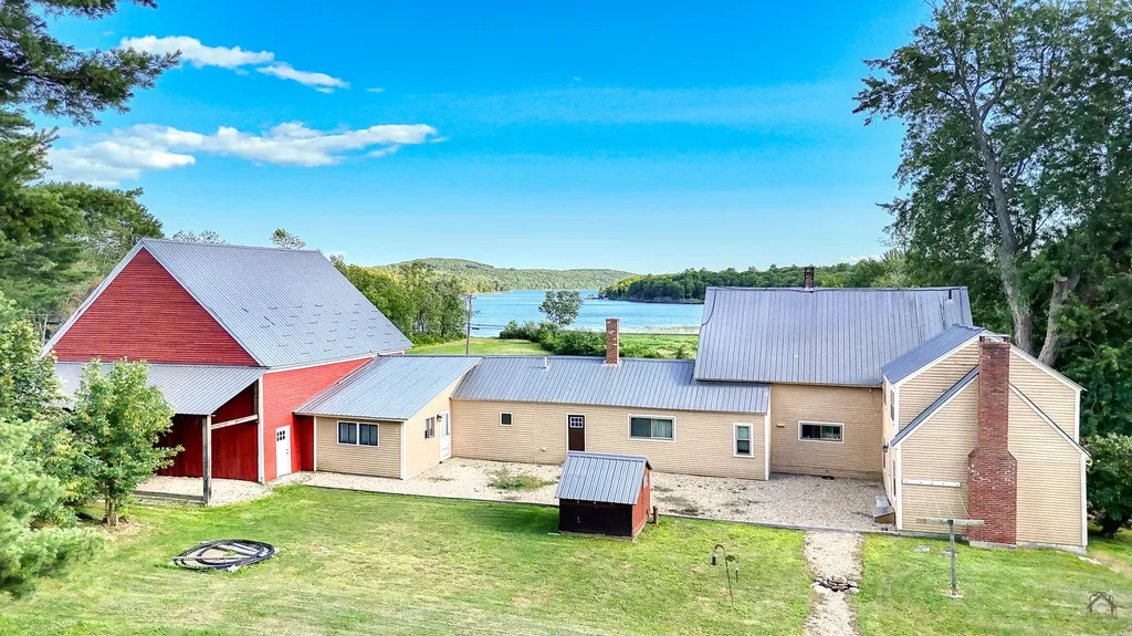 19 Coolidge Road Wayne ME 04284
