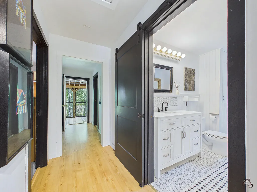 14 Sahagian Road Belgrade ME 04917