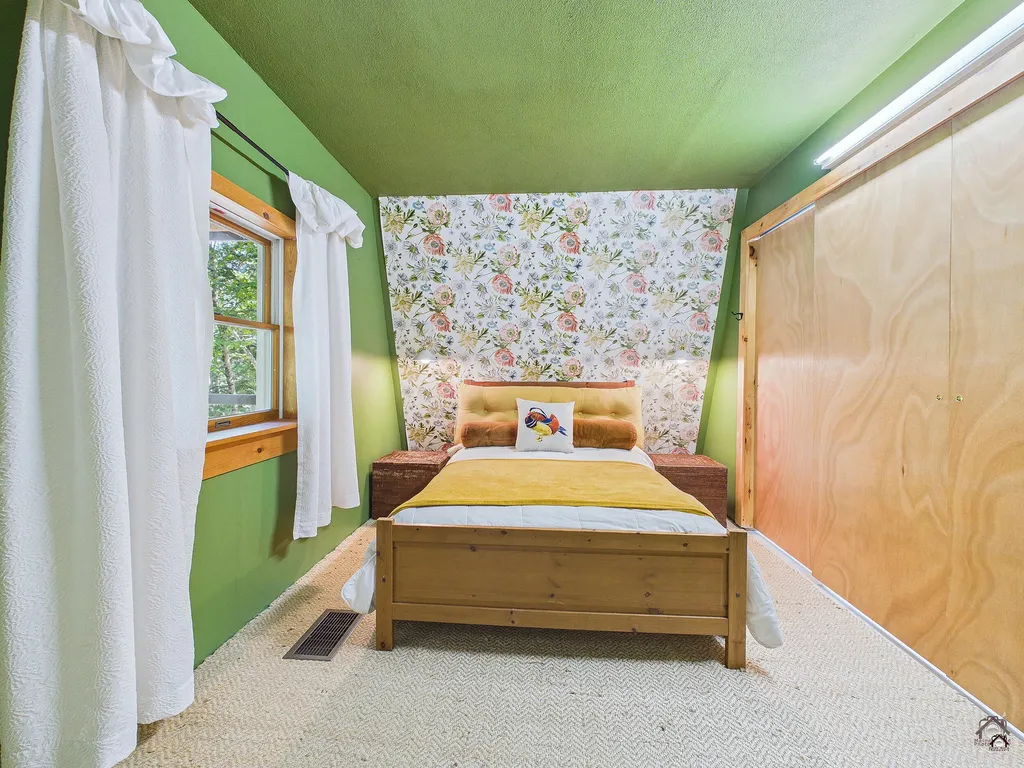 14 Sahagian Road Belgrade ME 04917