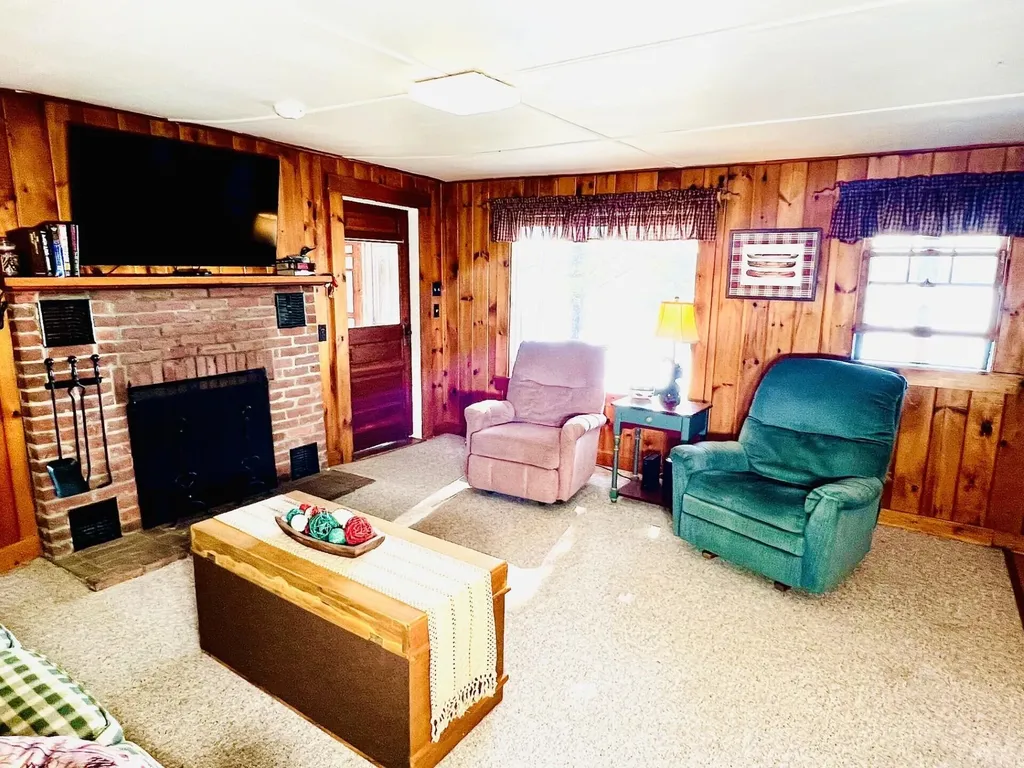 64 53rd Fire Road China ME 04358