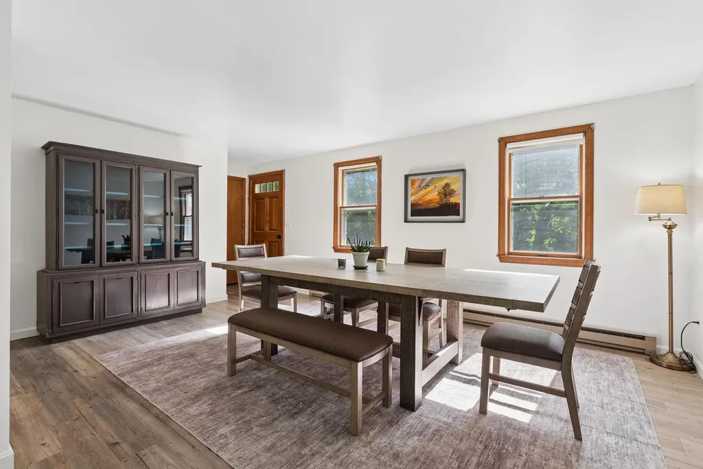 48 Old Winthrop Road Wayne ME 04284