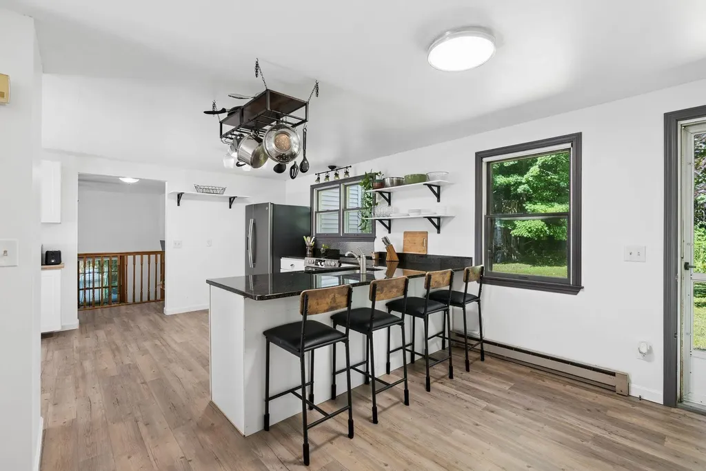 48 Old Winthrop Road Wayne ME 04284