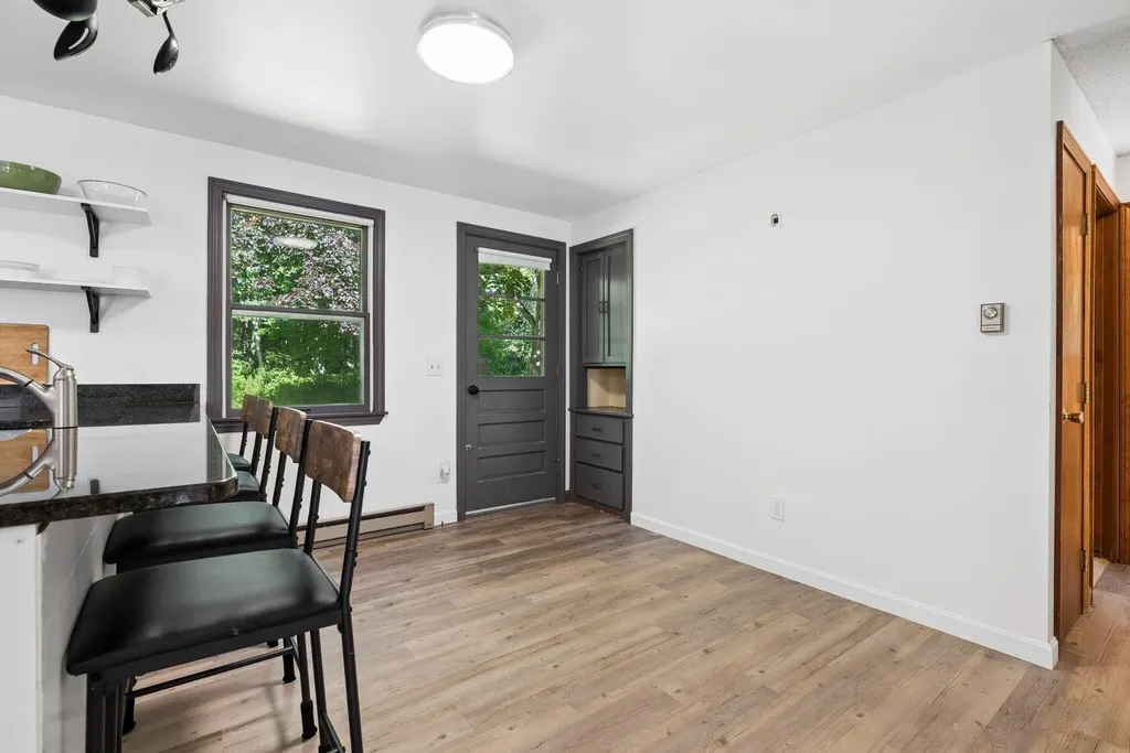 48 Old Winthrop Road Wayne ME 04284