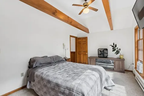 48 Old Winthrop Road Wayne ME 04284