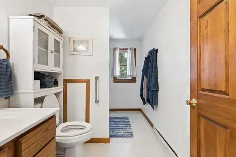 48 Old Winthrop Road Wayne ME 04284