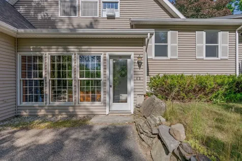 48 Old Winthrop Road Wayne ME 04284