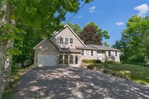 48 Old Winthrop Road Wayne ME 04284