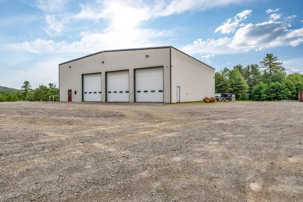 163 Main Road N Frankfort ME 04438