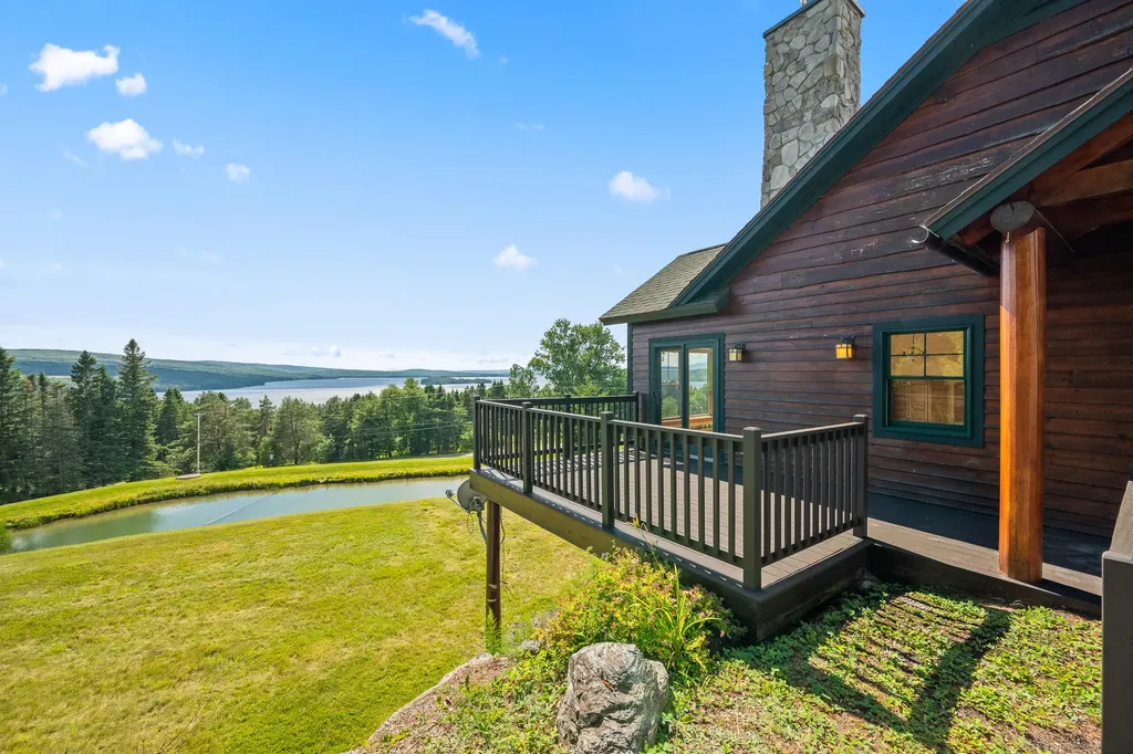 11 Whip Willow Farm Road Rangeley ME 04970
