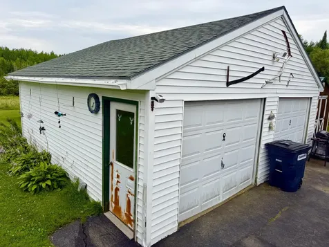142 Lake Road Levant ME 04456