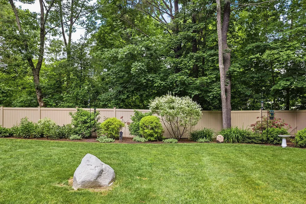 2 Beacon Street Kennebunk ME 04043