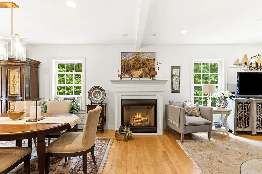 2 Beacon Street Kennebunk ME 04043