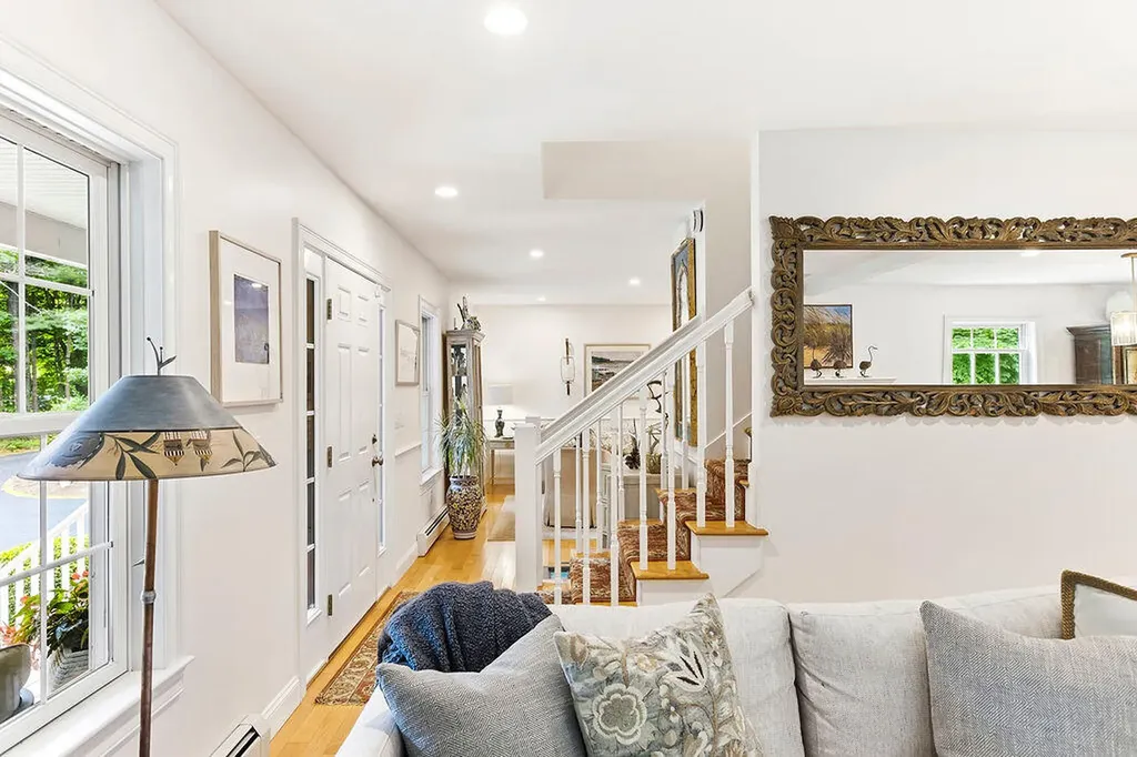 2 Beacon Street Kennebunk ME 04043