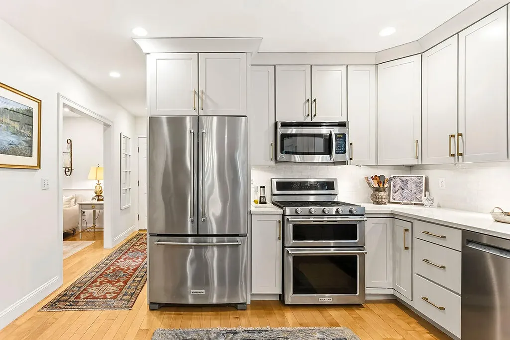 2 Beacon Street Kennebunk ME 04043