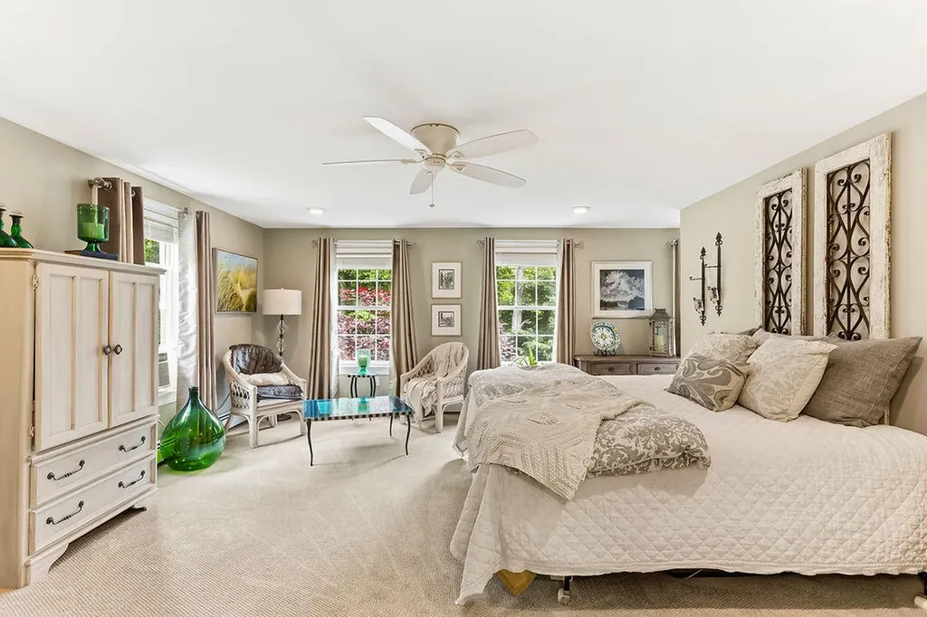 2 Beacon Street Kennebunk ME 04043