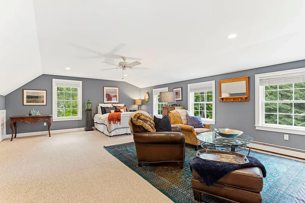 2 Beacon Street Kennebunk ME 04043
