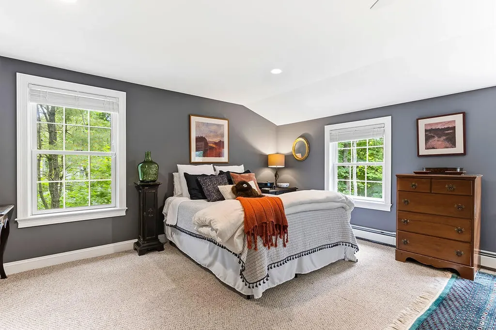 2 Beacon Street Kennebunk ME 04043