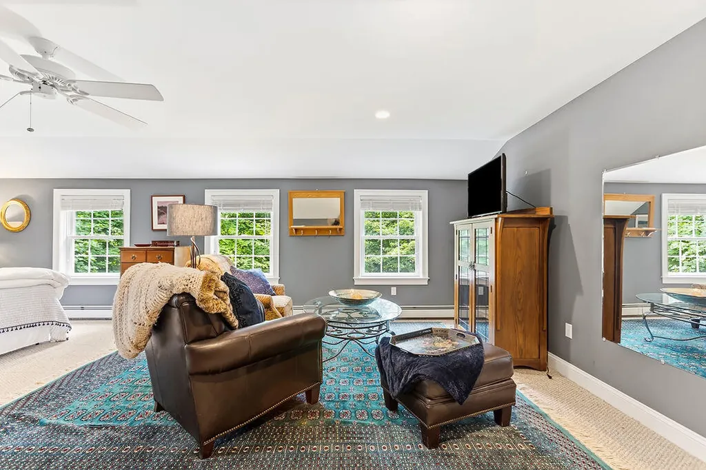 2 Beacon Street Kennebunk ME 04043